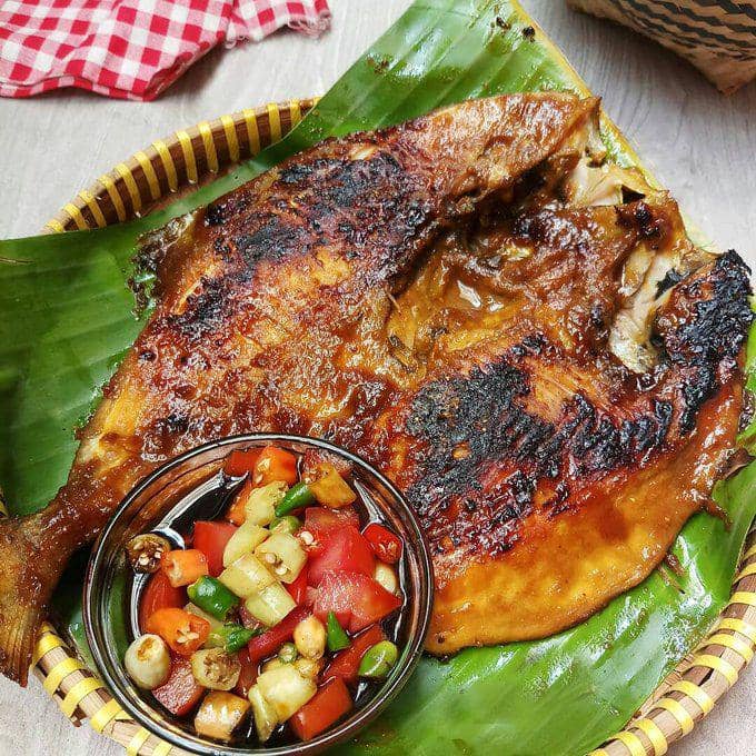 Warm Meals at the Heart of Jeruklegi: Warung Complonk Welcomes You
